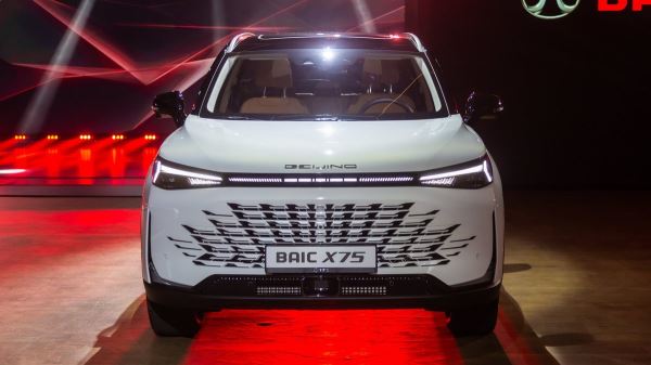 В России подешевели два кроссовера BAIC