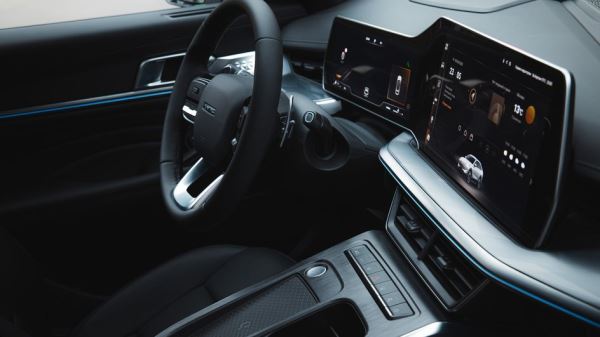 В РФ начались продажи нового кроссовера Haval F7x российской сборки