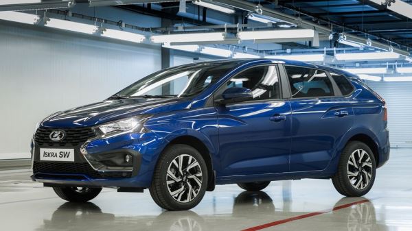 Покупатели авто в России стали чаще выбирать универсалы и хетчбэки