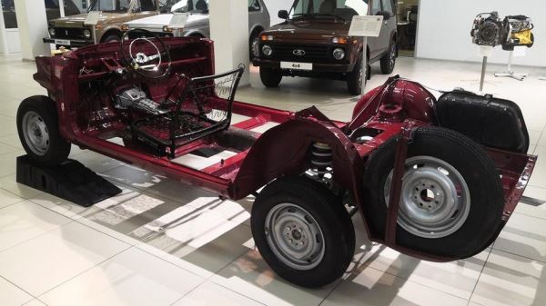 Lada Iskra с 38 тысячами фамилий на кузове попала в музей АвтоВАЗа