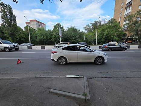 Подросток попал под машину в центре Ростова