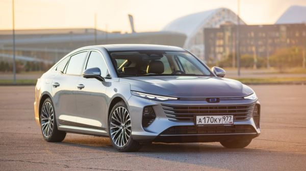 Можно брать: названы самые надежные седаны из КНР, Camry и Accord — в лидерах