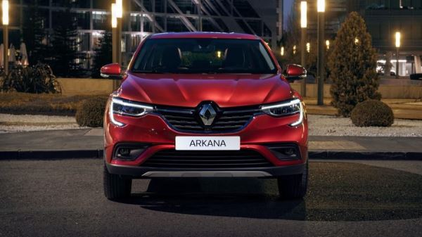 В продажу вернулся привычный кроссовер Renault российской сборки. Он стоит дешевле «китайцев»