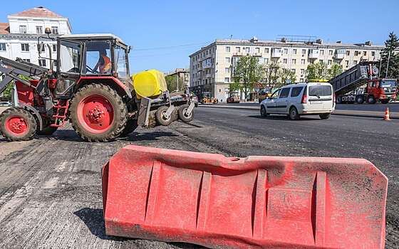 На участке КАД ограничат движение грузовых автомобилей в дни проведения ПМЭФ