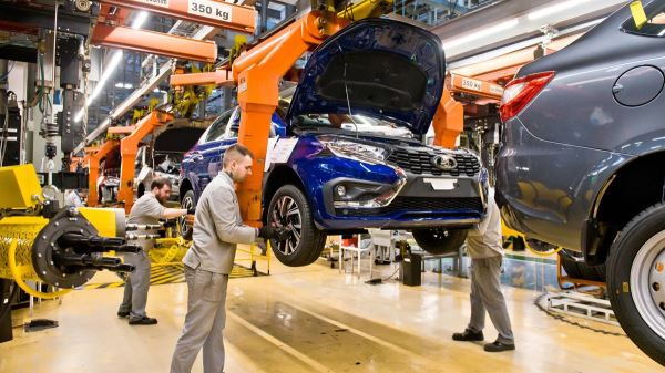 Блогер наглядно показал качество покраски новой Lada Iskra SW Cross