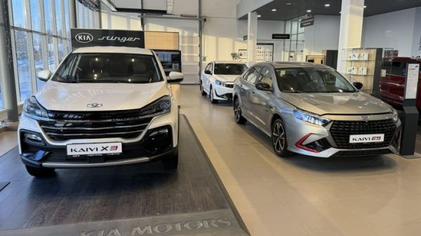 Как россияне покупали автомобили в апреле: оценки крупнейших дилеров