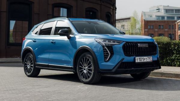 В России неожиданно подорожали самые дешевые и популярные кроссоверы Haval. Сколько они стоят теперь
