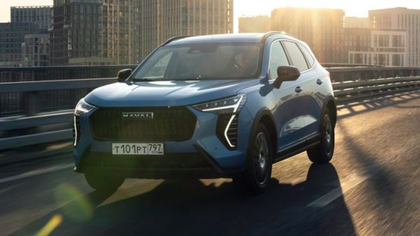 В России неожиданно подорожали самые дешевые и популярные кроссоверы Haval. Сколько они стоят теперь