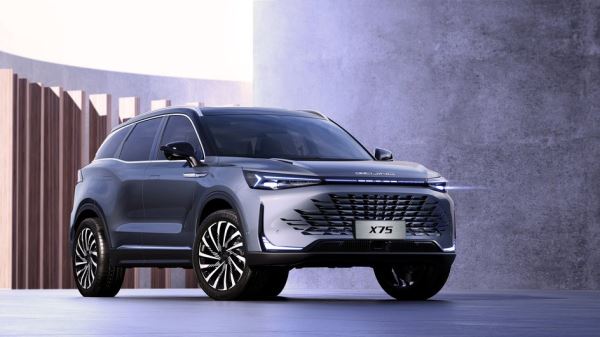 В России подешевели два кроссовера BAIC