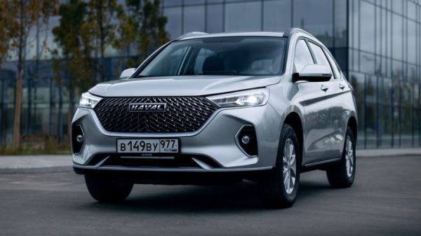В России неожиданно подорожали самые дешевые и популярные кроссоверы Haval. Сколько они стоят теперь