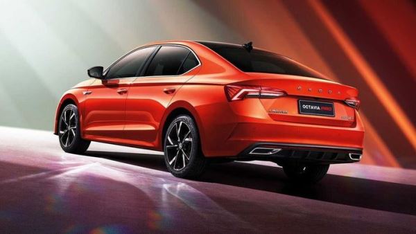 Любимая практичная Skoda россиян вернулась на российский рынок. Сколько она стоит