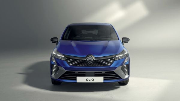 Хетчбэк Renault Clio стал бестселлером в Европе в апреле
