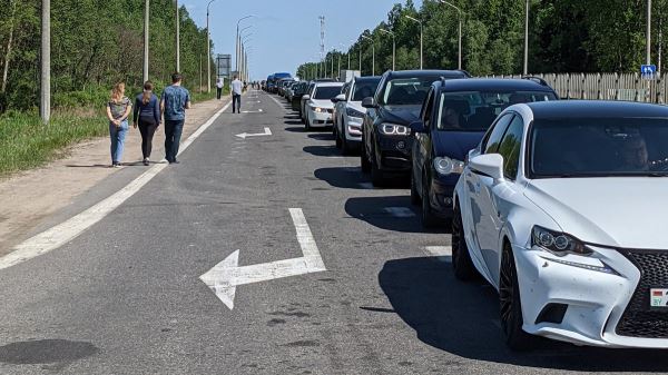 Минтранс сократит время проверки авто на границе до 10 минут