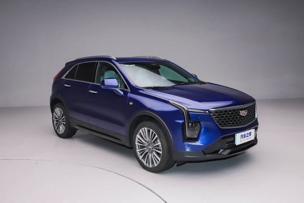 Начались продажи Cadillac XT4 за 1,7 млн рублей: дешевле Lada Aura
