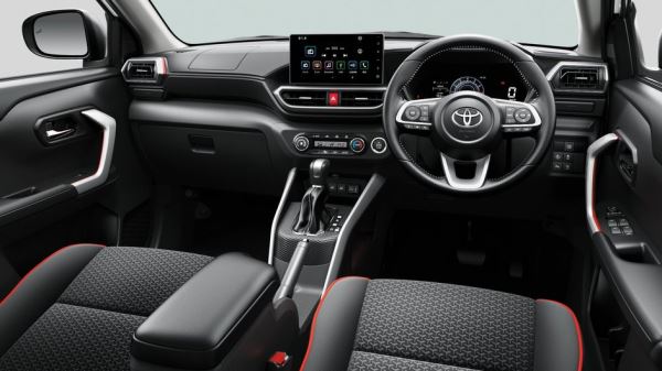 Новые Toyota Raize продают в РФ дешевле Lada и «Москвича», но есть нюанс