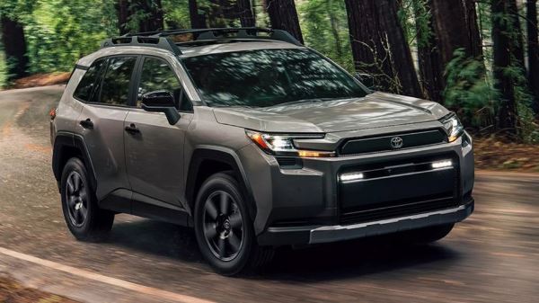 Новый RAV4 получит собственную операционную систему Toyota