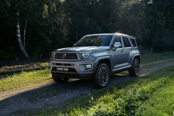 В России появилась новая версия гибридного Tank 700: раскрыта цена
