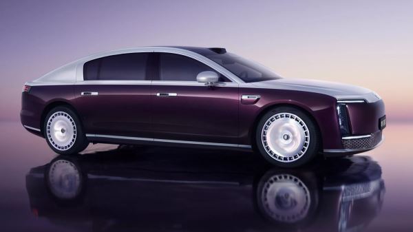 JAC и Huawei начали продажи соперника Maybach: дешевле ожидаемого