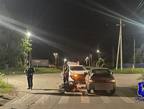 В Ставропольском районе водитель Kia сбил мотороллер, пострадали двое подростков
