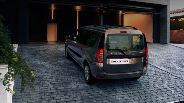 Lada Largus CNG появился у дилеров со скидкой до 710 000 рублей