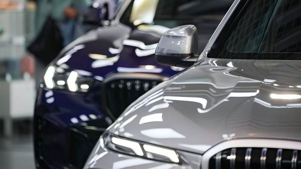 Продажи легковых автомобилей в РФ упали на 26% в январе – мае