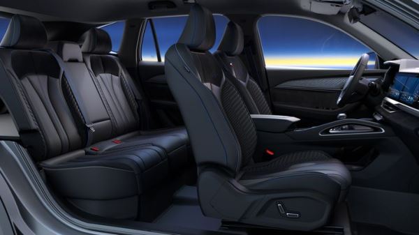 В России появилась копия Geely Monjaro от Renault, которая стоит намного дешевле «китайца»